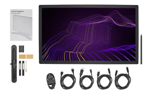 Zawartość zestawu Wacom Cintiq Pro 27 obejmuje ekran piórkowy, pióro Pro Pen 3 oraz pełny komplet kabli i akcesoriów. Zdjęcie potwierdza że podstawa nie jest dołączona do tego wariantu.