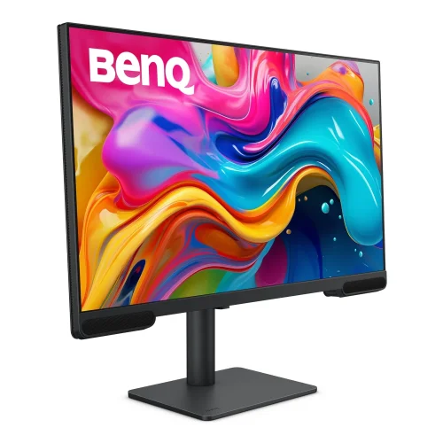 Kadr z prawej strony pokazuje elegancki wygląd monitora BenQ PV3200U oraz szerokie możliwości regulacji. Ten model zapewnia wygodne ustawienie ekranu przy każdym zadaniu.