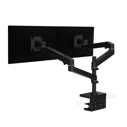 Uchwyt do monitorów zamontowany od tyłu biurka. Ergotron LX Pro czarny zapewnia stabilne mocowanie oraz uporządkowane prowadzenie kabli.