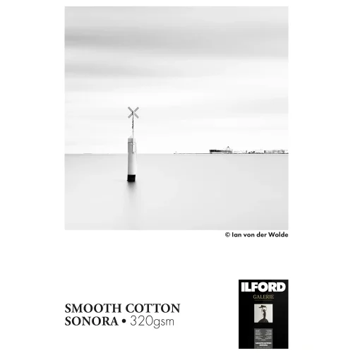 Czarno biała odbitka na papierze Ilford Galerie Smooth Cotton Sonora, przykład matowej prezentacji fotografii Fine Art w formacie premium.