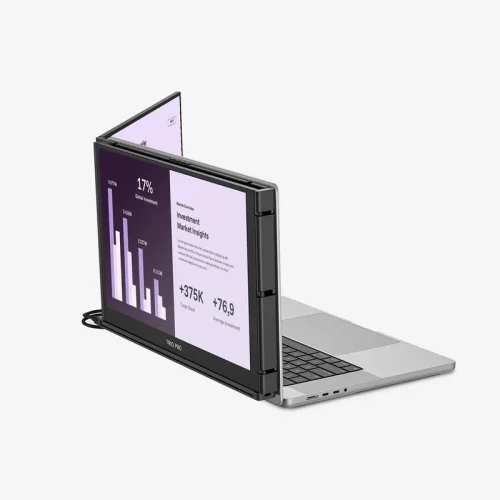 Mobile Pixels Trio 3 Pro złożony przy laptopie jako kompaktowy zestaw monitorów przenośnych.