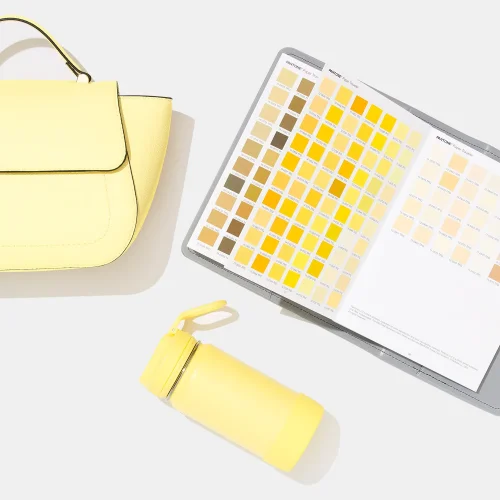 PANTONE Fashion & Home Paper Traveler