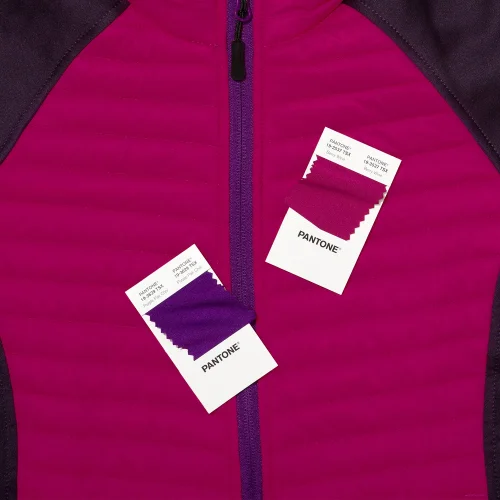 PANTONE FHI Polyester Swatch Book - 203 barwy na paliestrze
