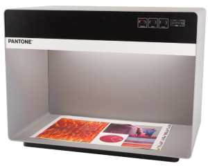 Pantone 3 Light Booth - trzy źródła światła D50, A, CWF