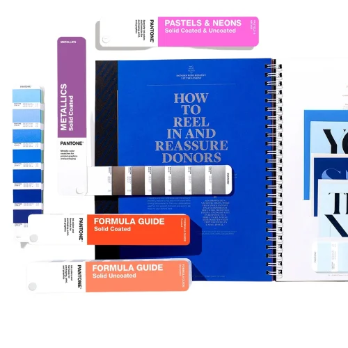 Wzornik pantone solid guide set_1.webp
