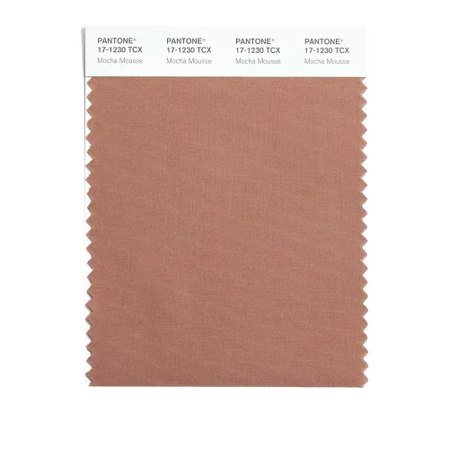 PANTONE COTTON Swatch Card | Kolor Roku 17-1230 Mocha Mousse - próbka na bawełnie