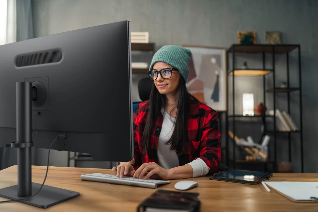 BenQ PV3200U sprawdzi się w montażu filmowym, fotografii, motion designie oraz pracy w środowiskach broadcastowych