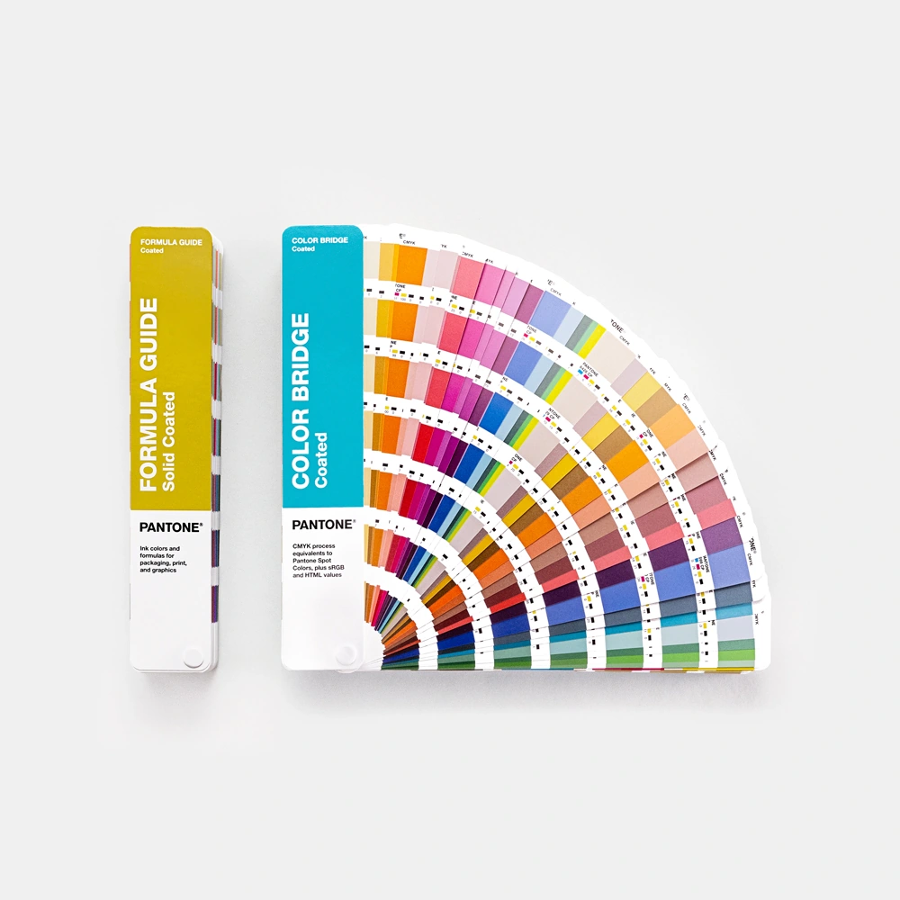 Zestaw wzorników Pantone Coated Combo GP6205C z Formula Guide Coated i Color Bridge Coated