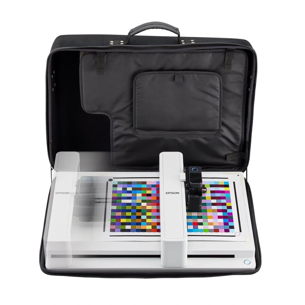 Epson SD-10 Automated Scanning Table w walizce transportowej z zamontowanym spektrofotometrem SD-10 i chartem pomiarowym