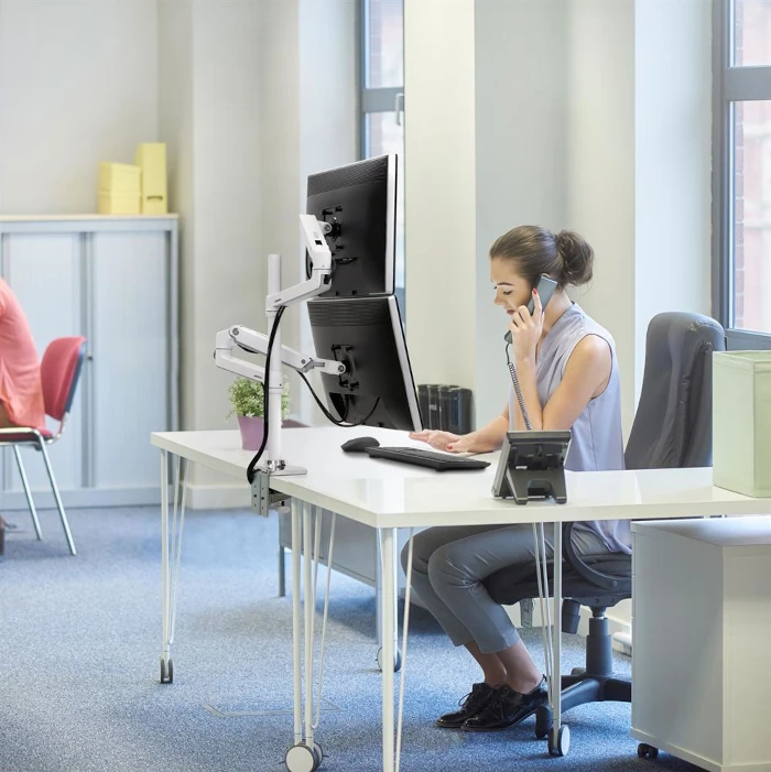 ergotron LX Dual Stacking Arm ホワイト Ergotron LX Dual Stacking Arm (white) with Low-Profile Top