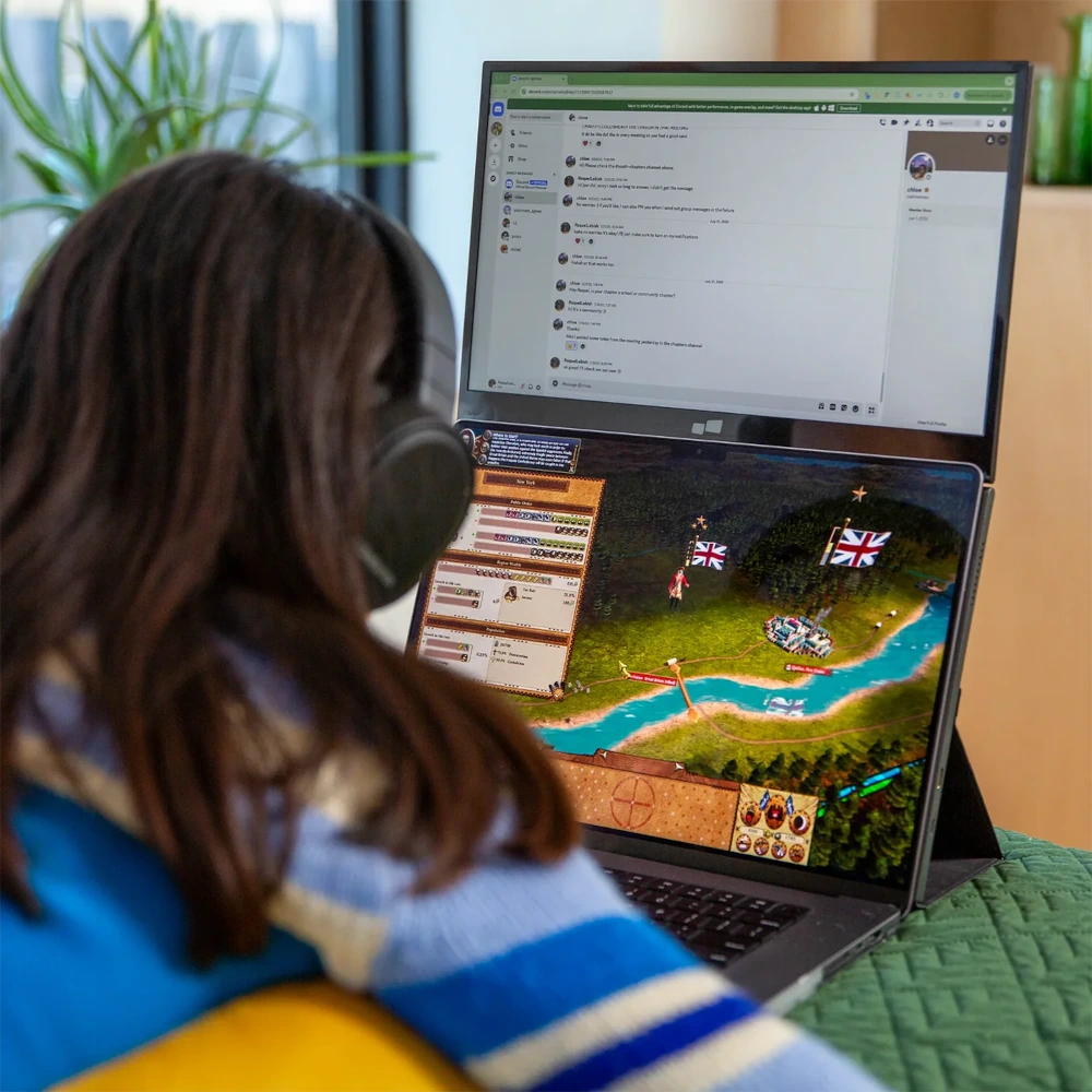 Mobile Pixels Duex Float 2 Pro jako przenośny monitor 16 cali ustawiony nad laptopem
