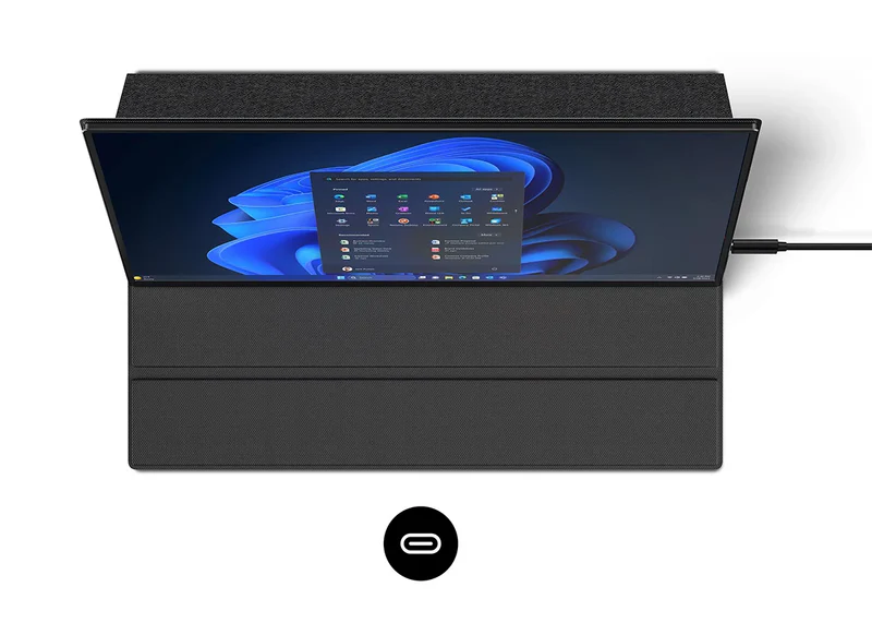 Mobile Pixels Fold QHD podłączony przewodem HDMI i USB-C do pracy z laptopem lub konsolą